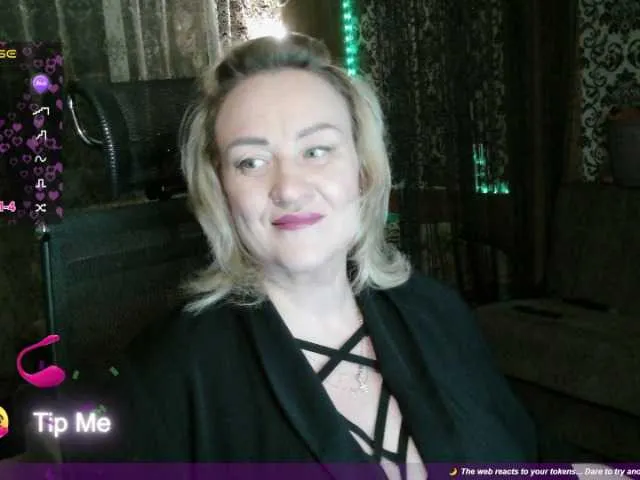 Offline Pavuhi on BongaCams