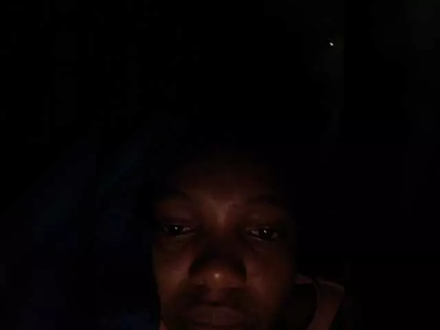 Offline Petitegoddess on BongaCams