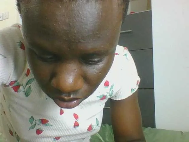 Offline Petitegoddess on BongaCams