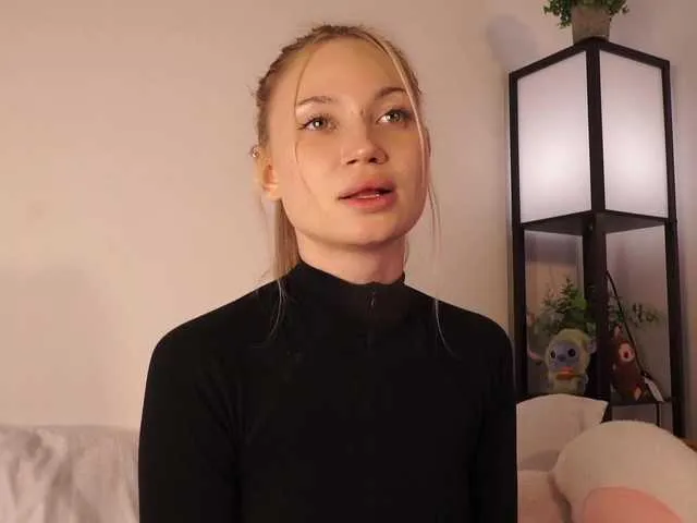 PLUXURY- on BongaCams