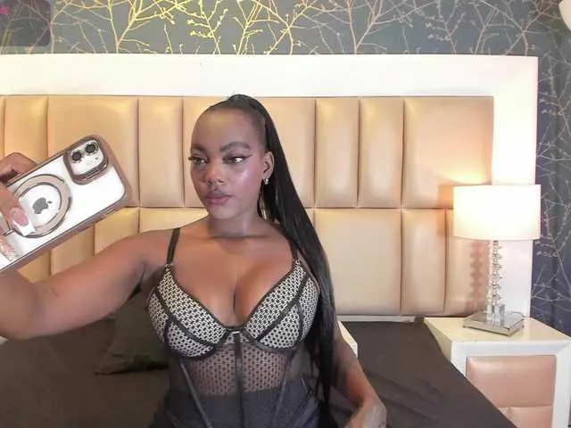 Freechat ReinaMiah on BongaCams