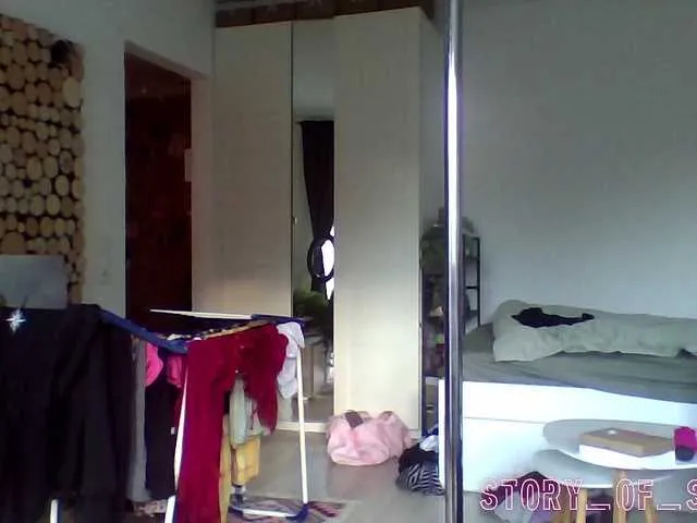 Offline Sarahrose on BongaCams