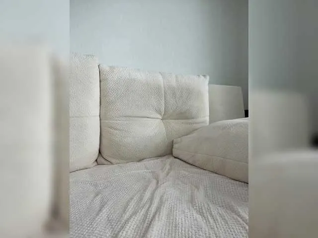 Sweetgirl-11 on BongaCams 