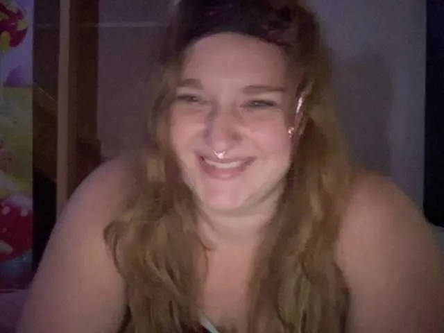 Offline thickgingergoddess on BongaCams