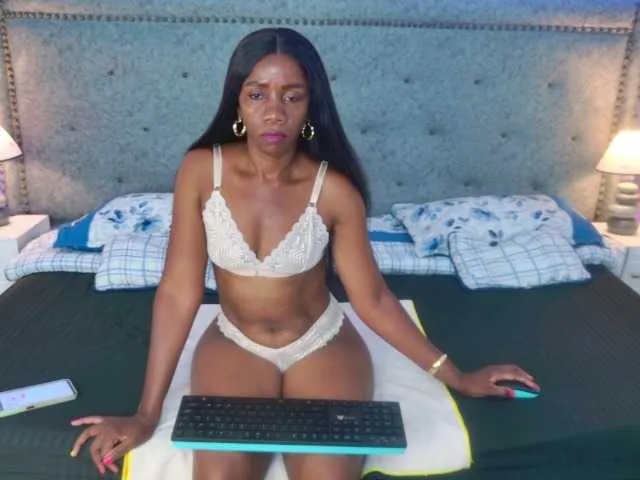 Offline TinnaTaylor on BongaCams