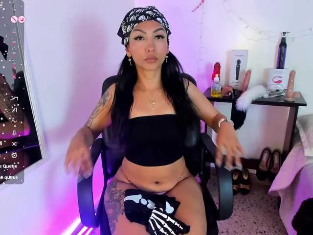 Offline Tracylambo on BongaCams