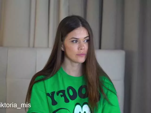 Offline Vikki100500 on BongaCams