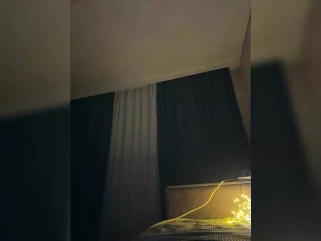 Offline XXXklsdf on BongaCams