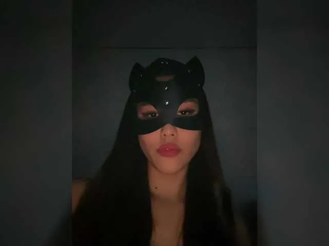 Offline XXXklsdf on BongaCams