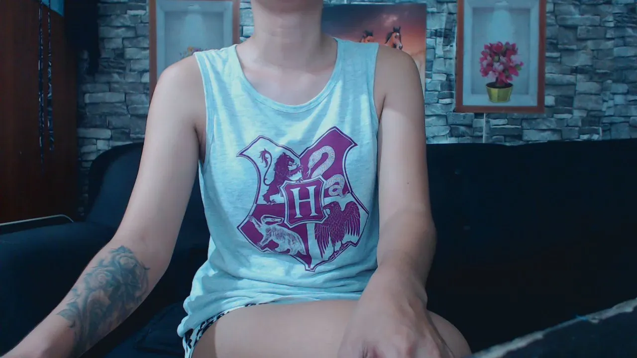 Offline _QueenB_ on Cam4