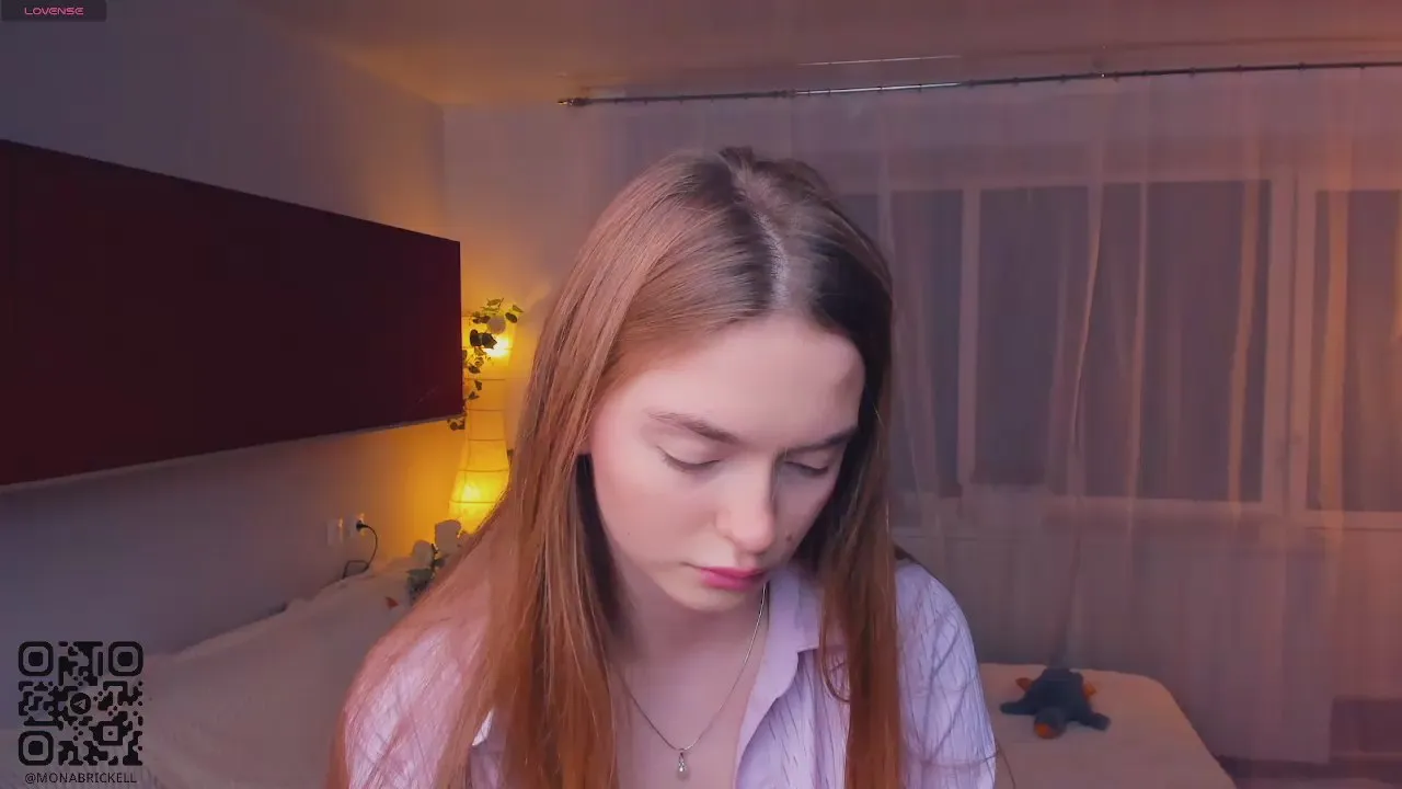 AccaCritchlow on Cam4 