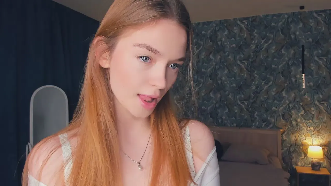 AccaCritchlow on Cam4 