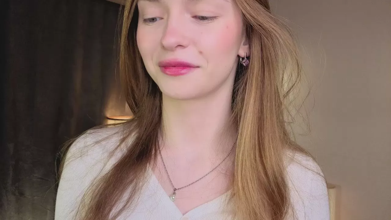 AccaCritchlow on Cam4 