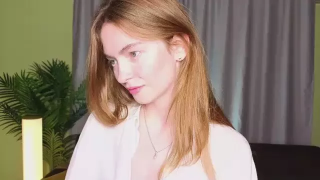 AccaCritchlow on Cam4 