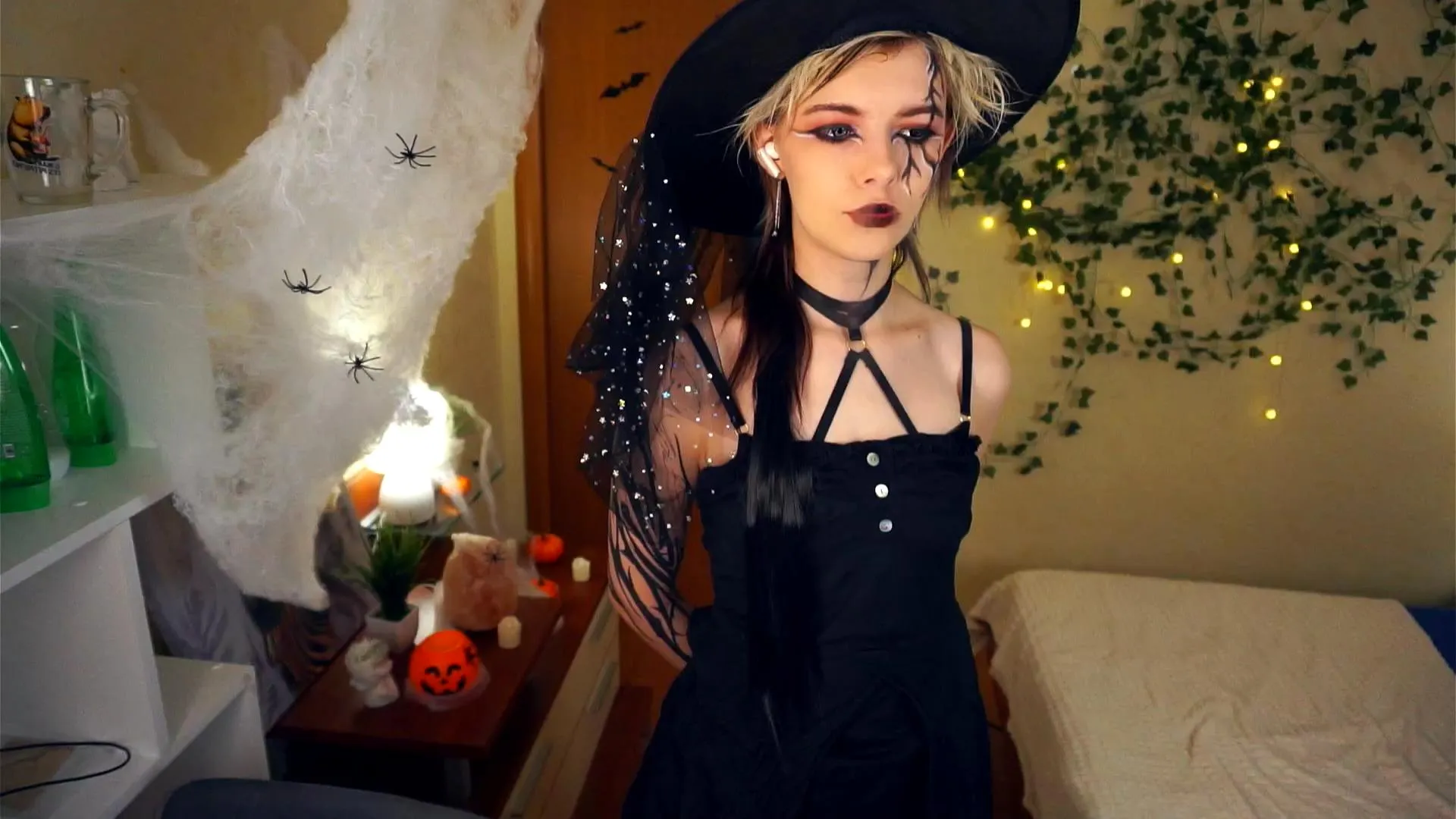 Offline AftonFountain on Cam4