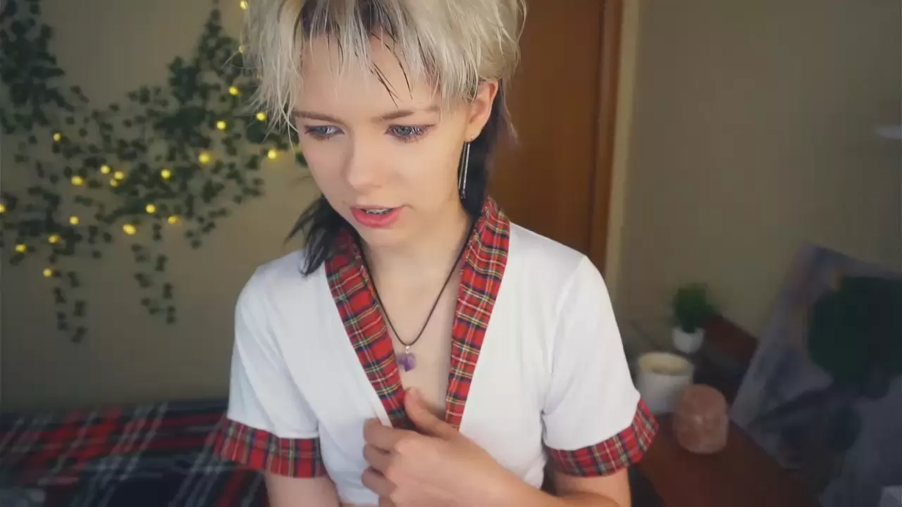 Offline AftonFountain on Cam4