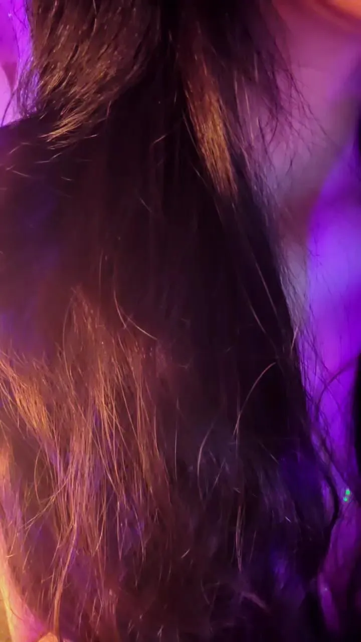 Offline Aloneathome22 on Cam4