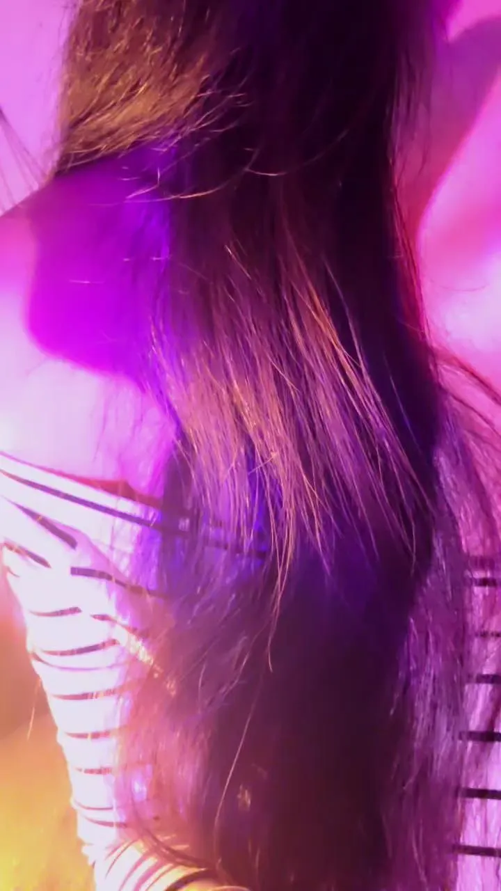 Offline Aloneathome22 on Cam4