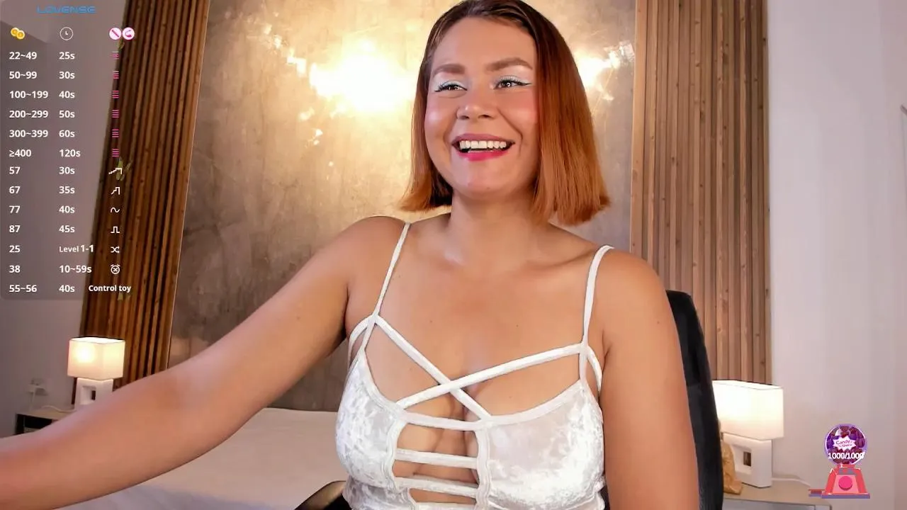 Freechat Analuna__ on Cam4