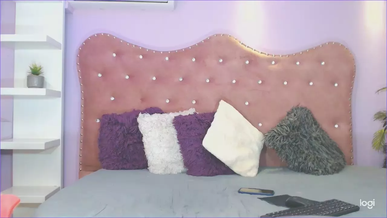 Offline Annabellequeen_ on Cam4