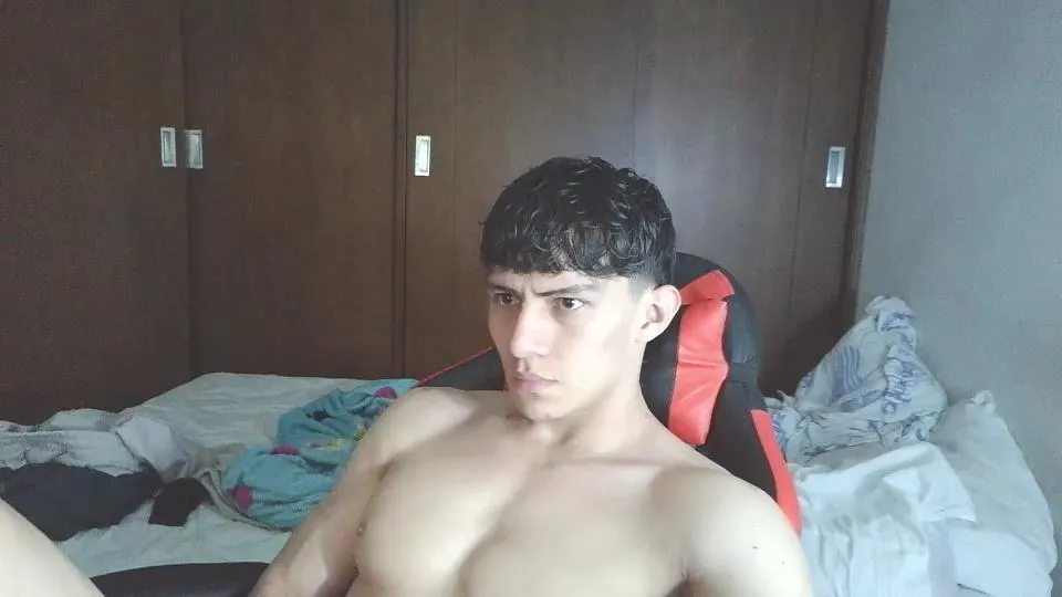 ares_bigcock on Cam4