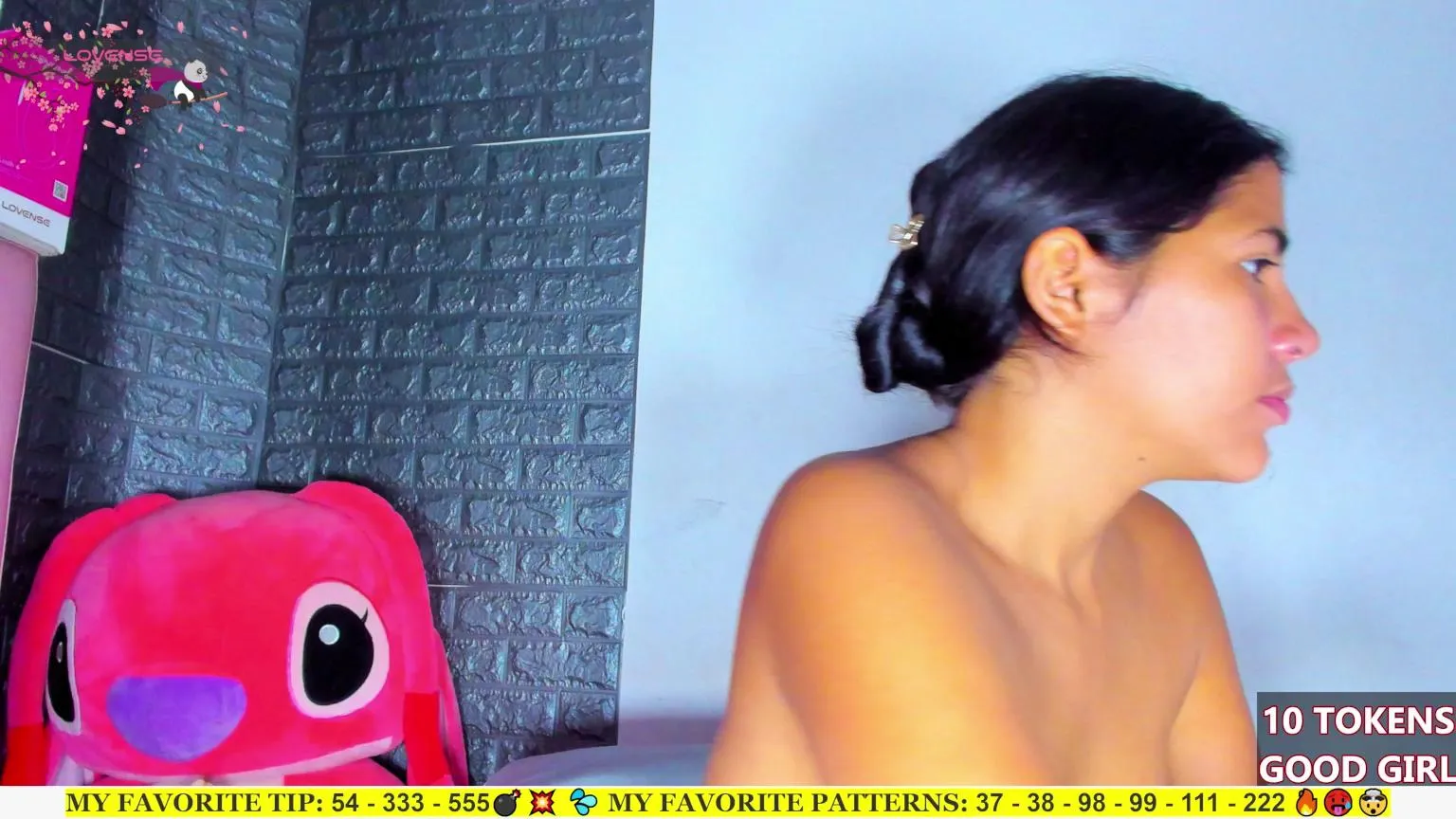 Freechat AriannaLewis on Cam4