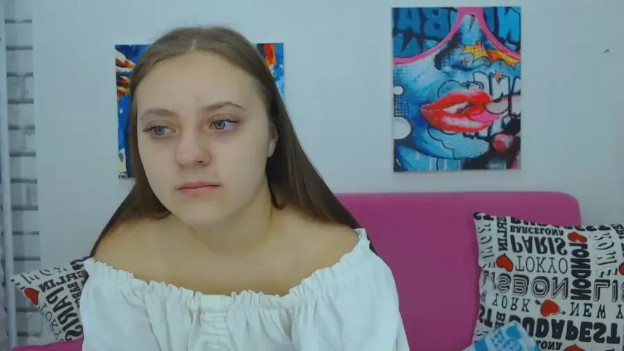 Offline ArinaBelle on Cam4