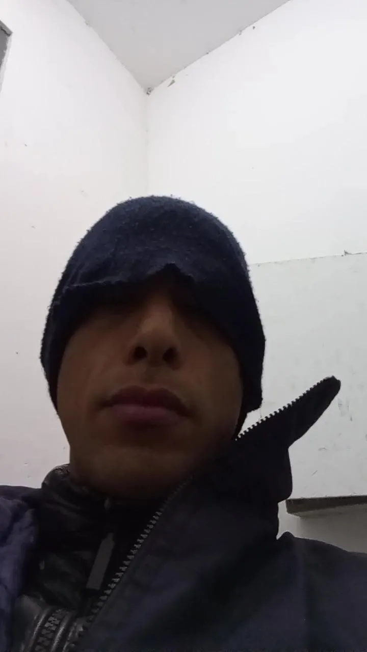 Offline Asasass on Cam4