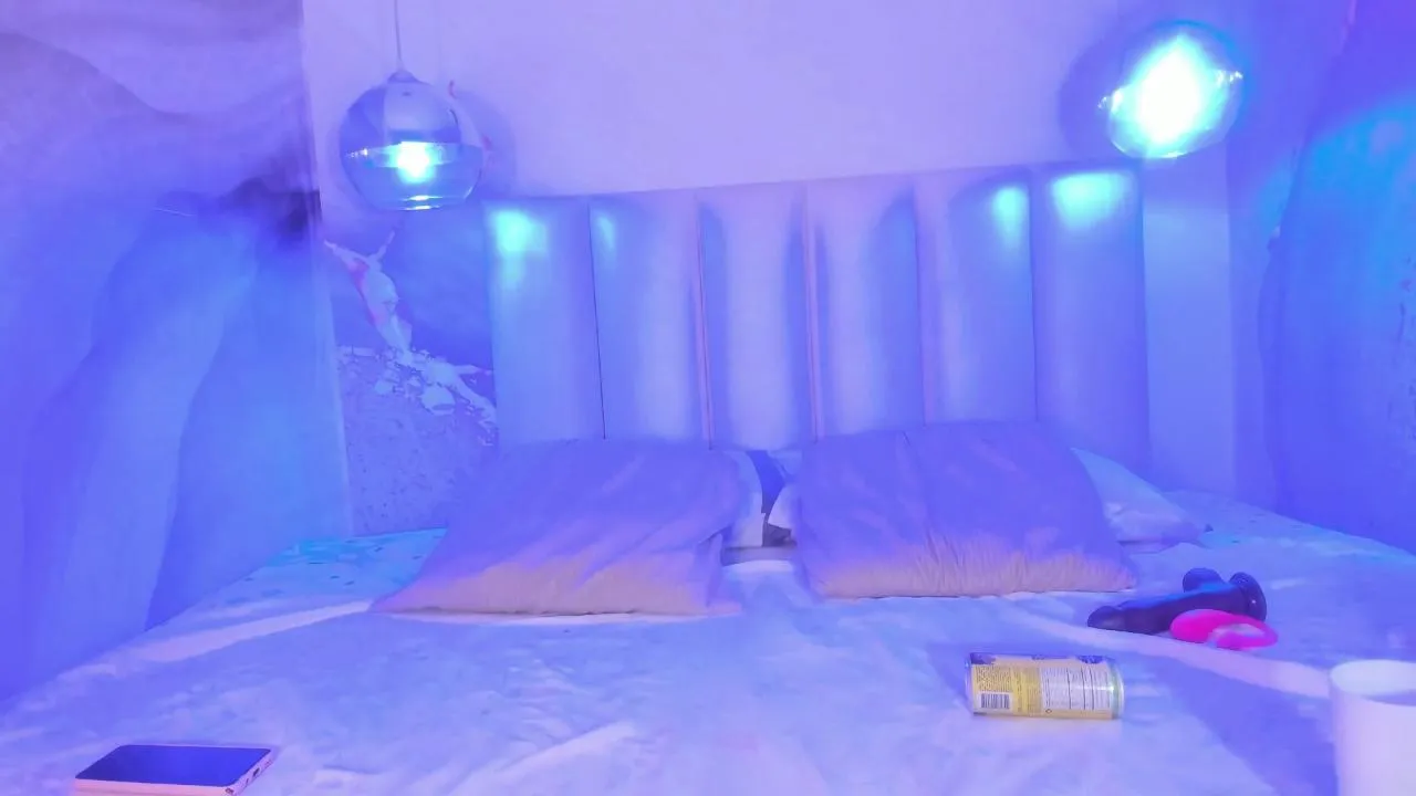 Offline AvaWhiite on Cam4