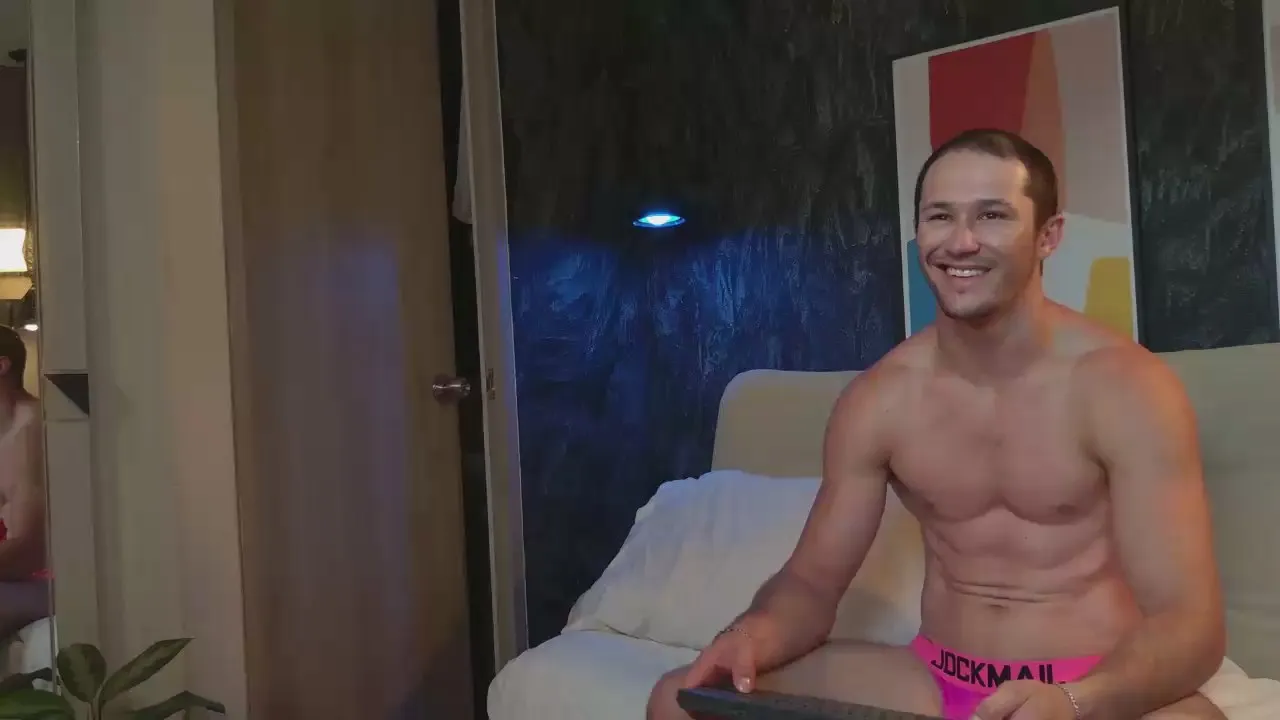 Offline Axelfairchaild on Cam4