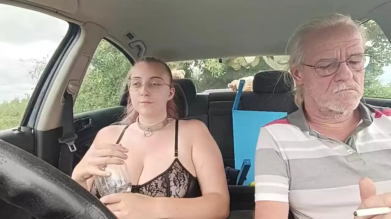 Offline bdsmpaarohnegr1 on Cam4