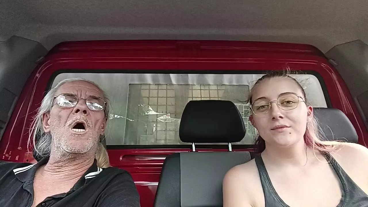 Offline bdsmpaarohnegr1 on Cam4