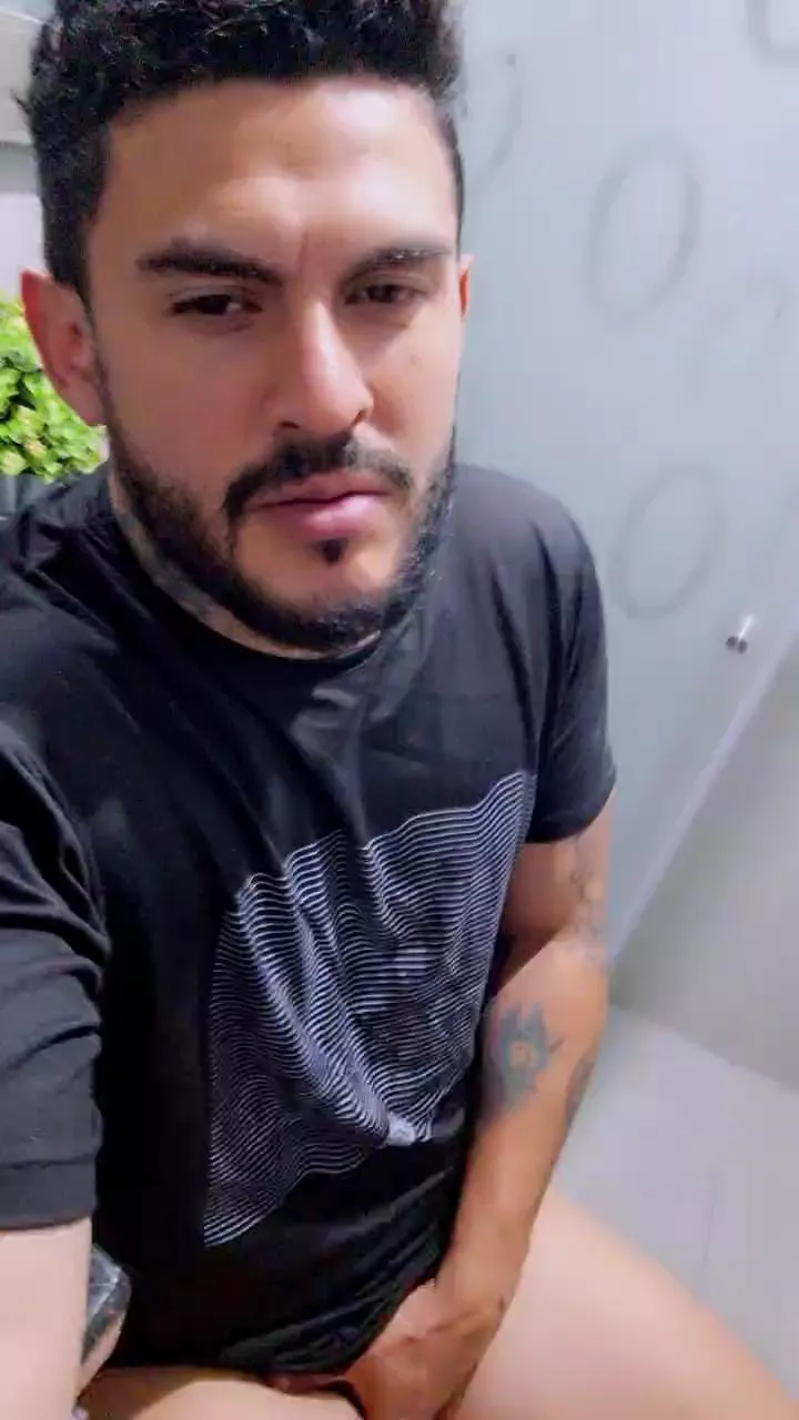 Offline Belerik on Cam4