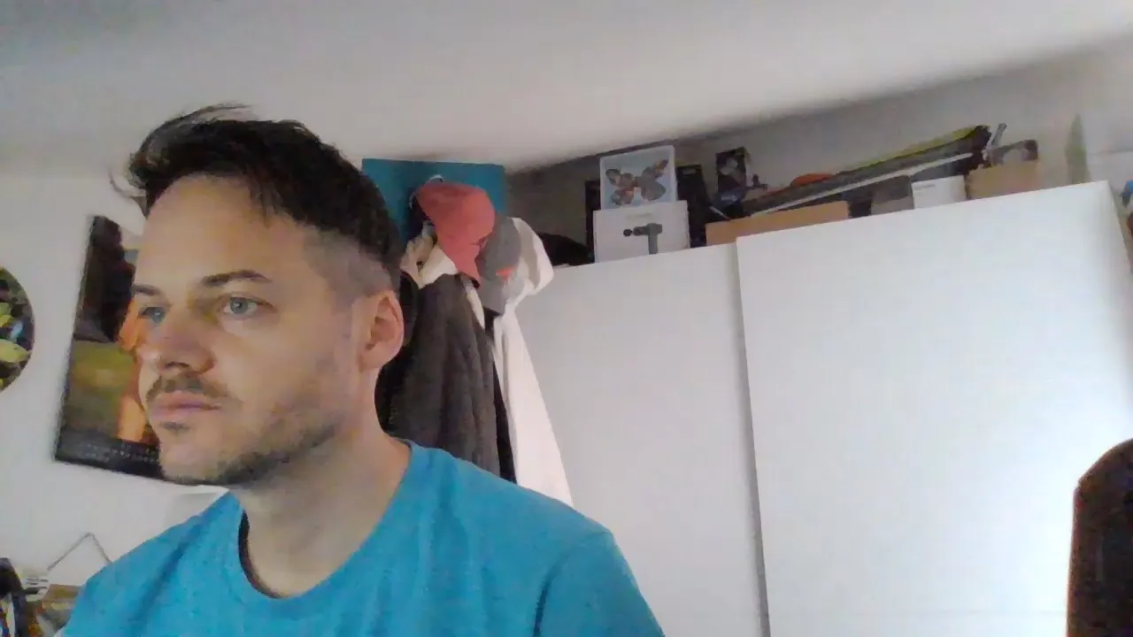 Offline bigcockjohnxxx on Cam4