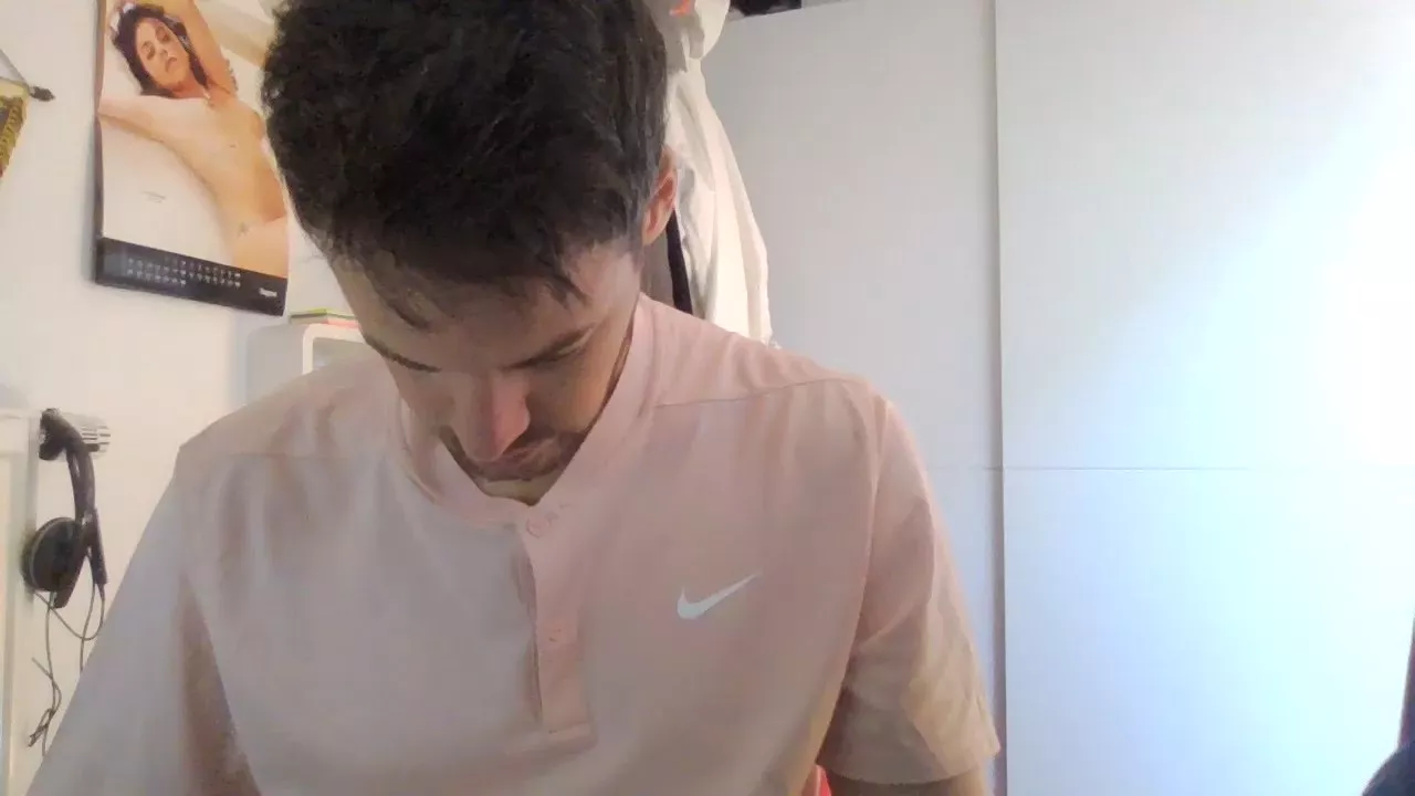 Offline bigcockjohnxxx on Cam4