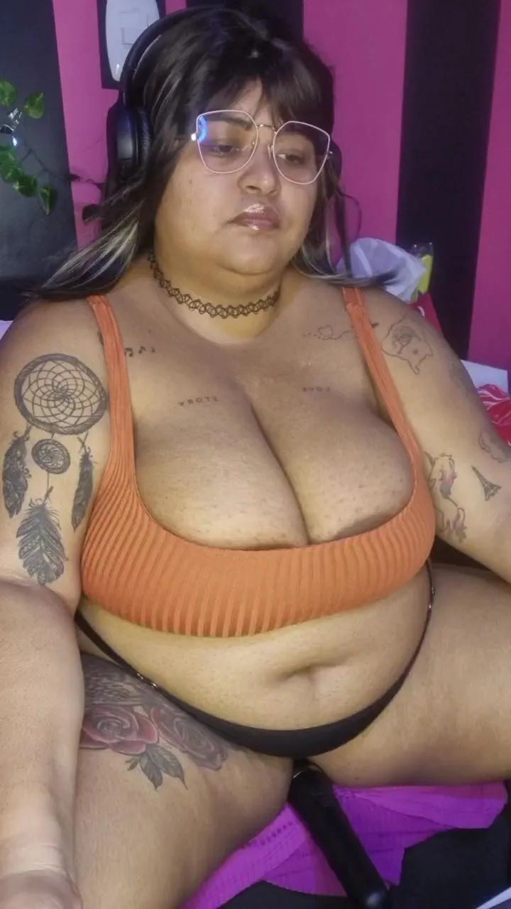 Offline BlackQueen1992 on Cam4