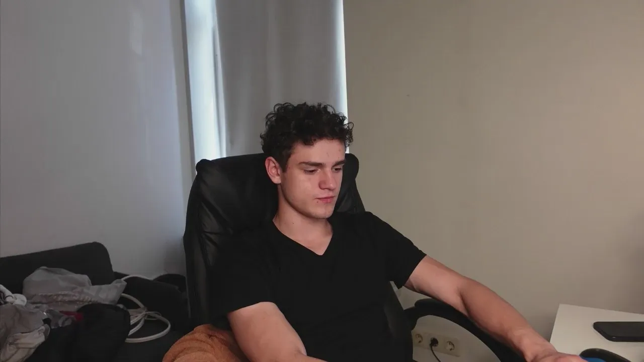 Offline Brad_Holloway1 on Cam4