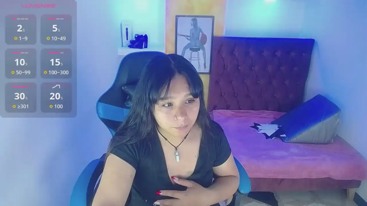 Offline Charis_21 on Cam4