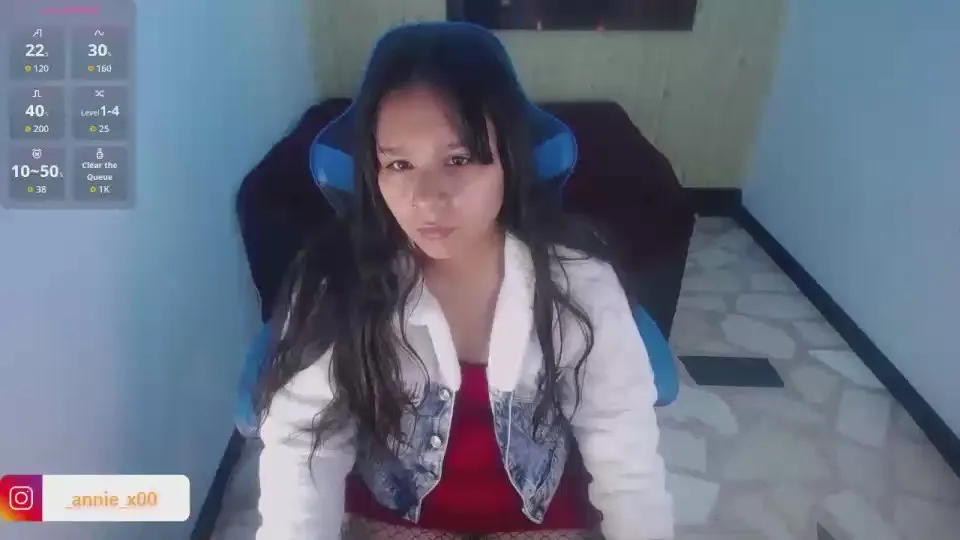 Offline Charis_21 on Cam4