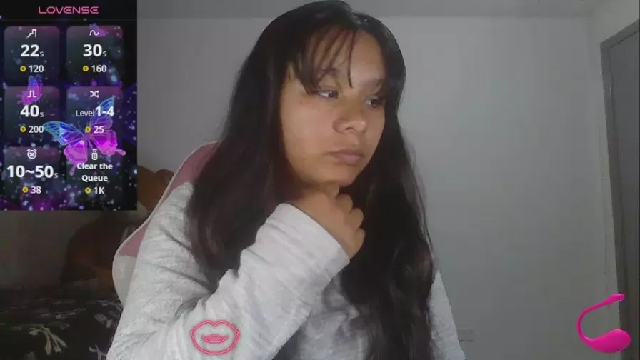 Offline Charis_21 on Cam4