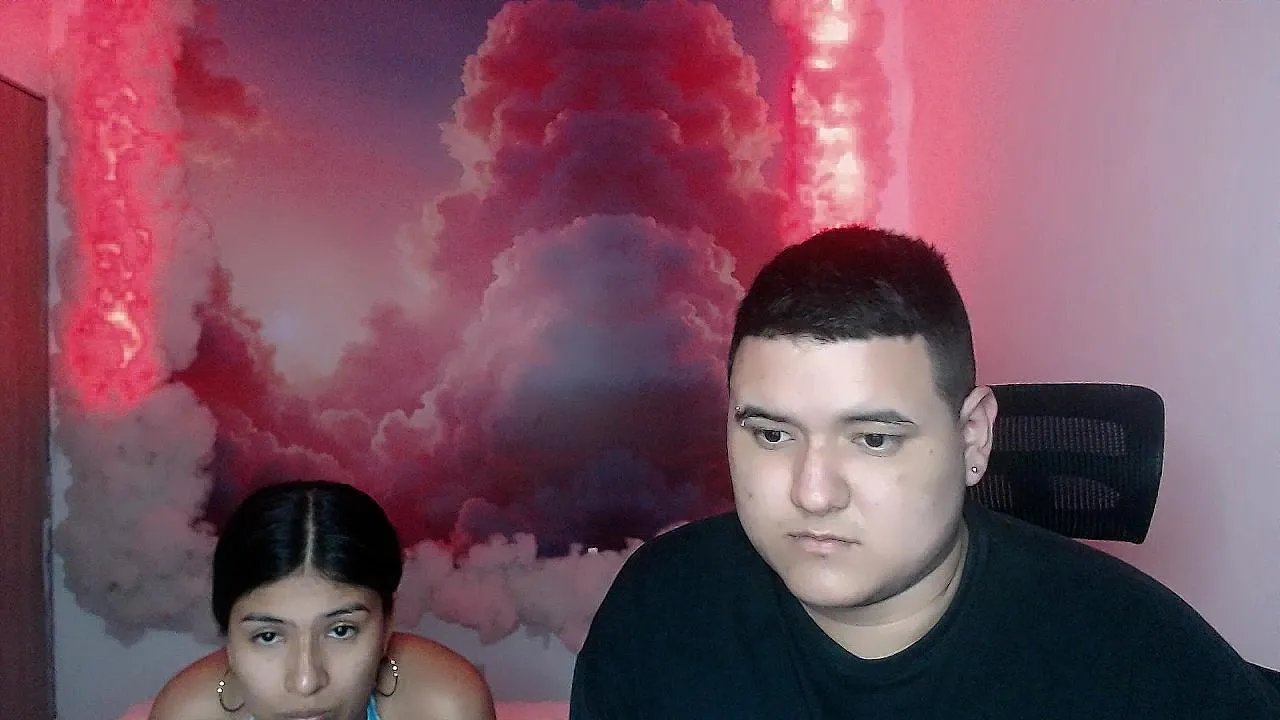 Offline charlyAndlaura on Cam4