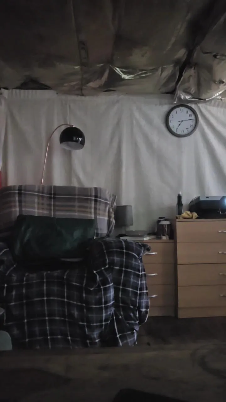 Offline Chavbear on Cam4