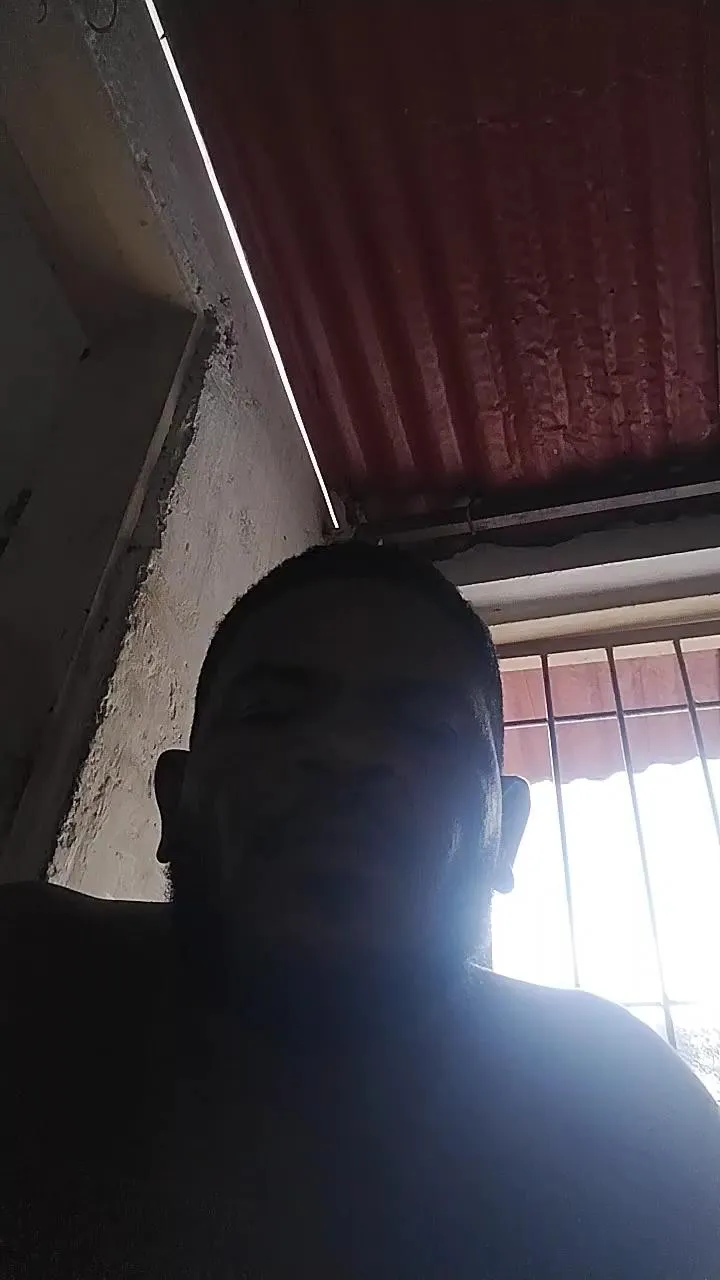 Offline cometa2673 on Cam4