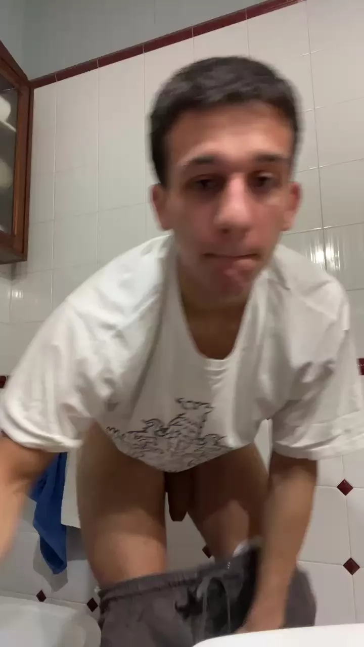 Freechat Damiano2448 on Cam4