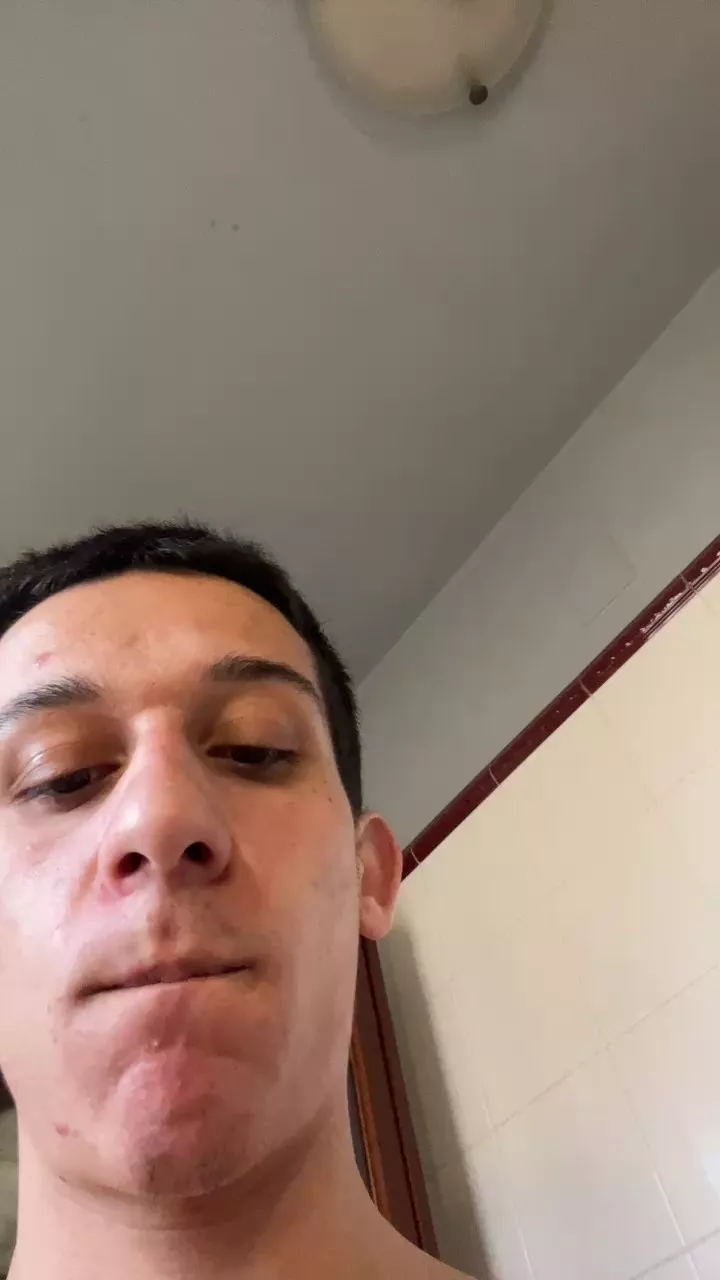 Freechat Damiano2448 on Cam4