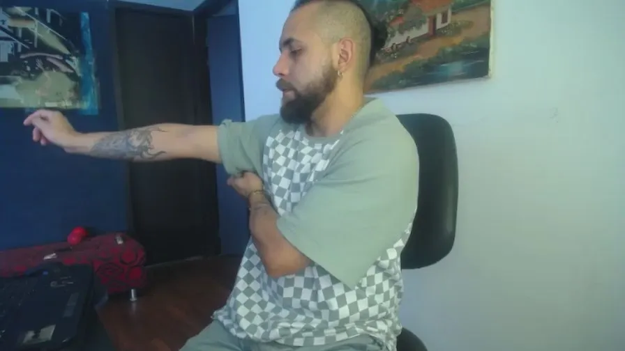 Offline Danburythebeast on Cam4