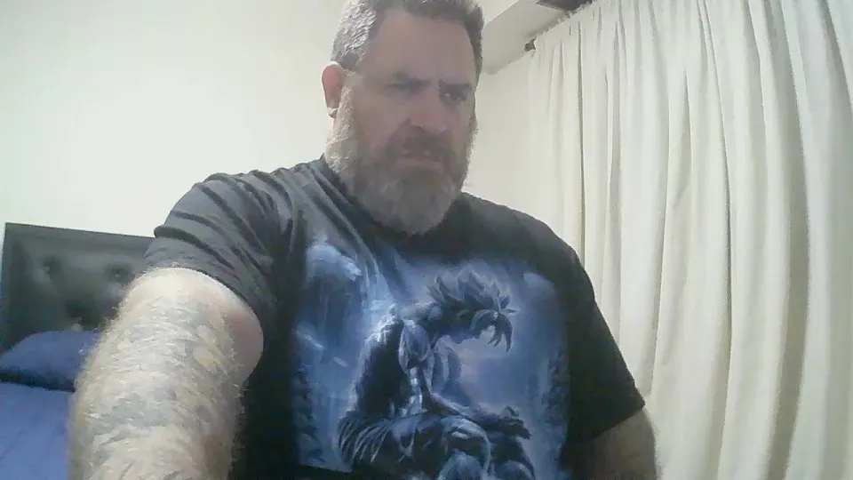 Offline dmcos on Cam4