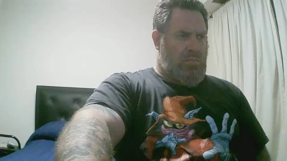 Offline dmcos on Cam4