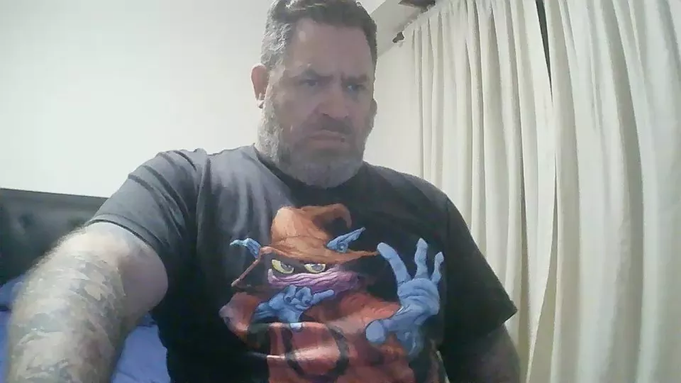 Offline dmcos on Cam4