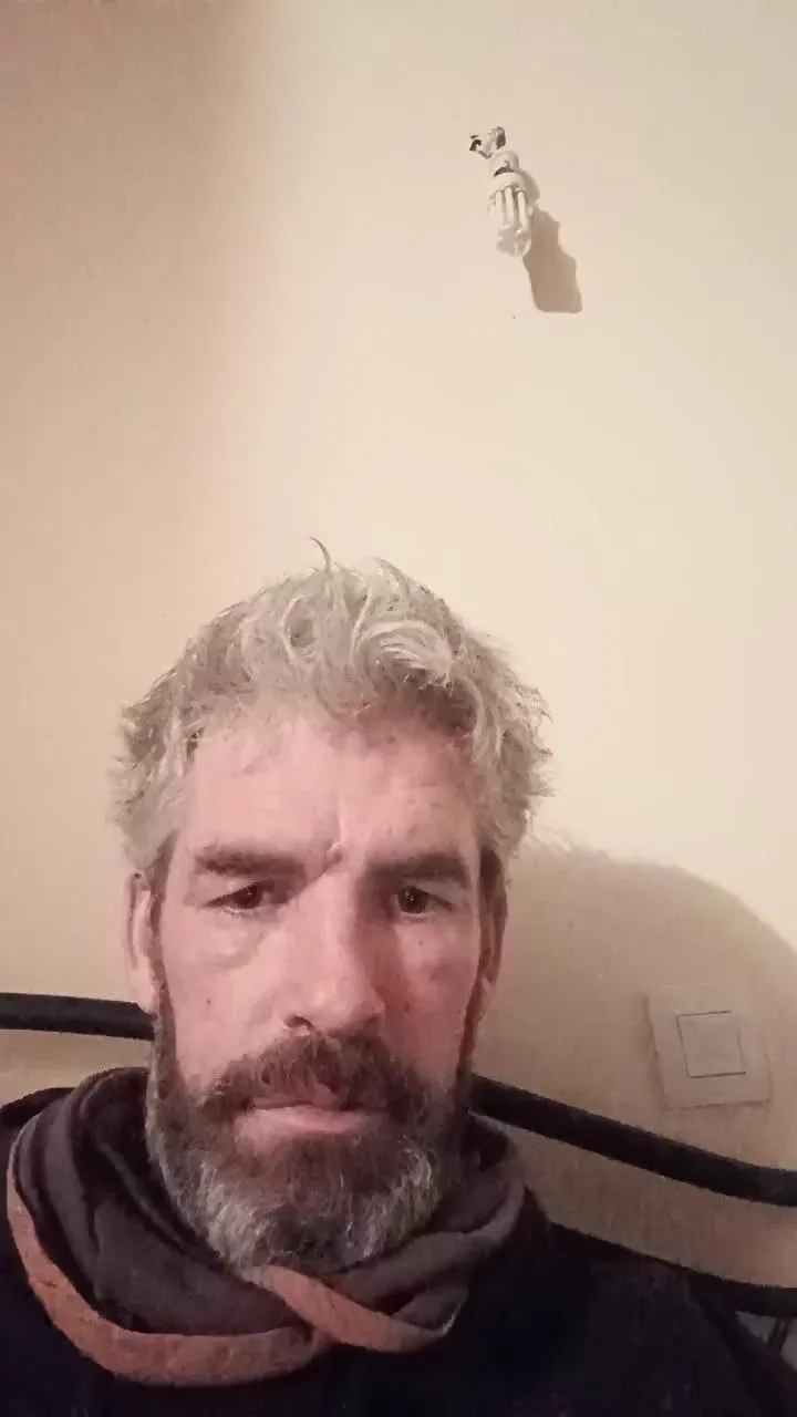 Offline DoubleTension on Cam4